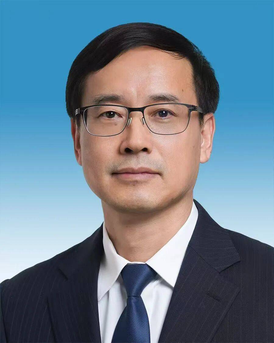陈东升出任最高检党组成员、政治部主任